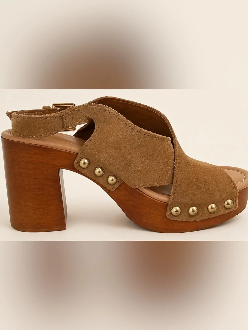 Anthropologie Studded Wood Platform Sandals
Size 39 (fits approx. US 8–8.5) - Picture 4 of 7